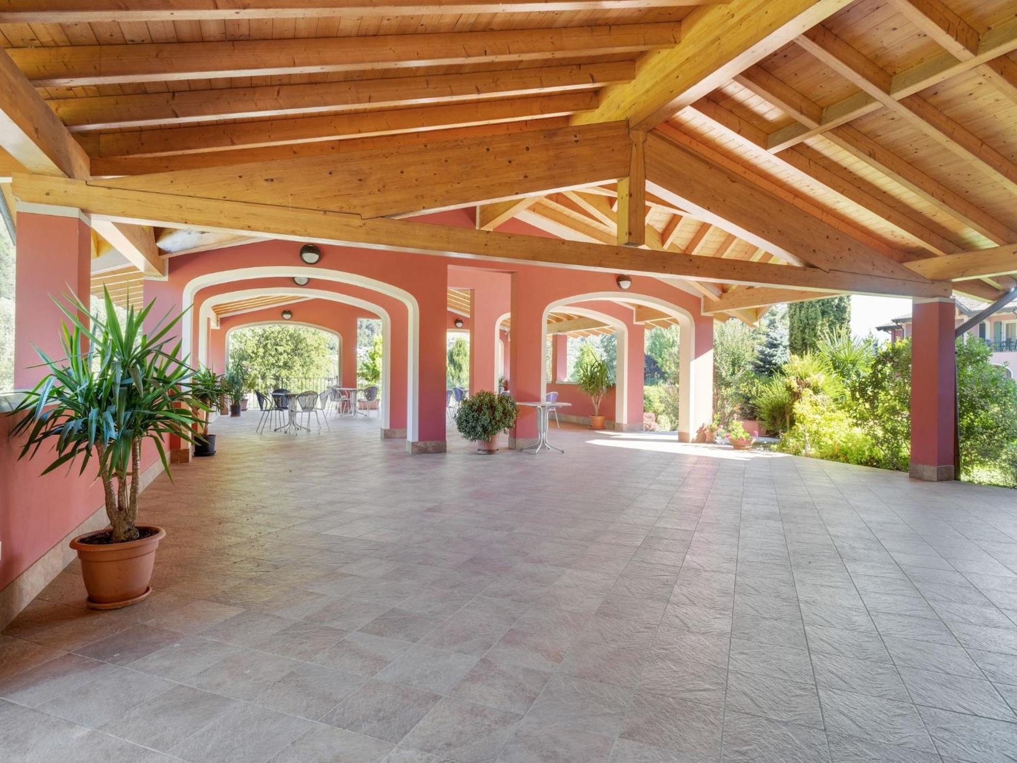 Spacious Apartment In Idro With Shared Pool Crone Dış mekan fotoğraf