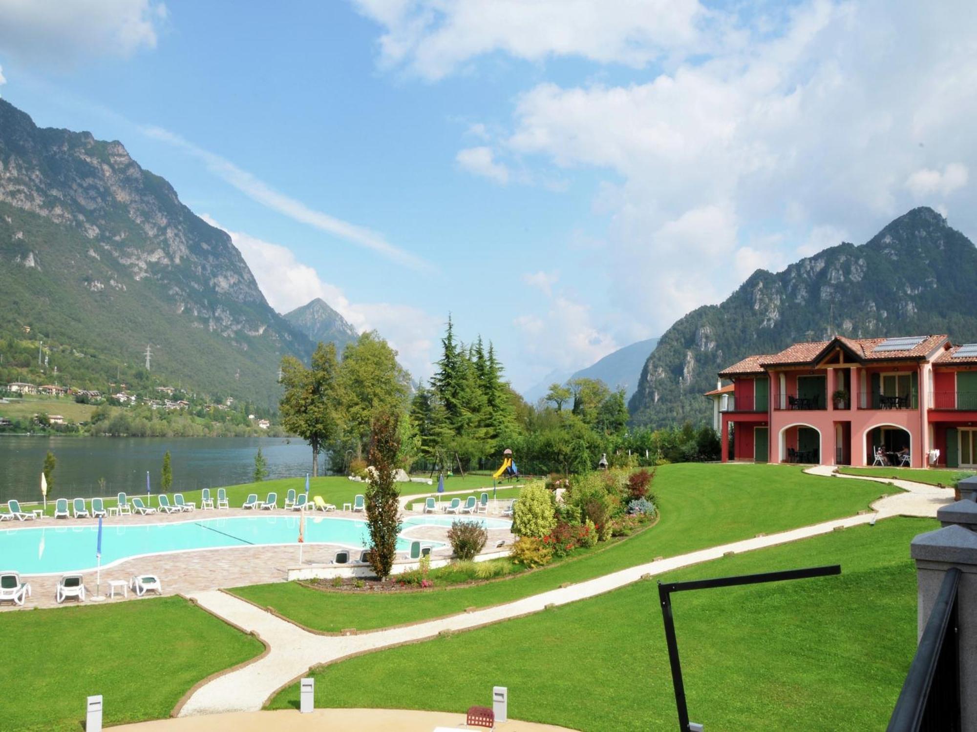 Spacious Apartment In Idro With Shared Pool Crone Dış mekan fotoğraf