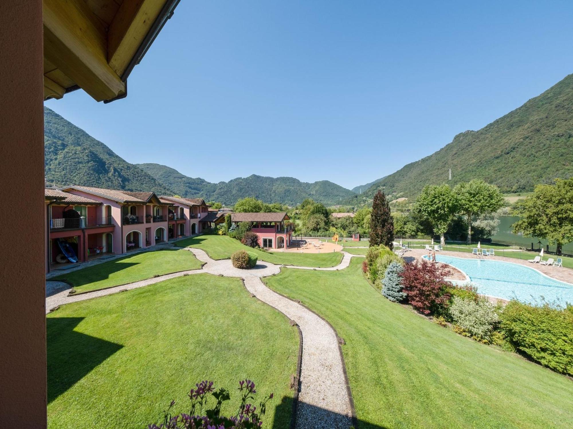 Spacious Apartment In Idro With Shared Pool Crone Dış mekan fotoğraf