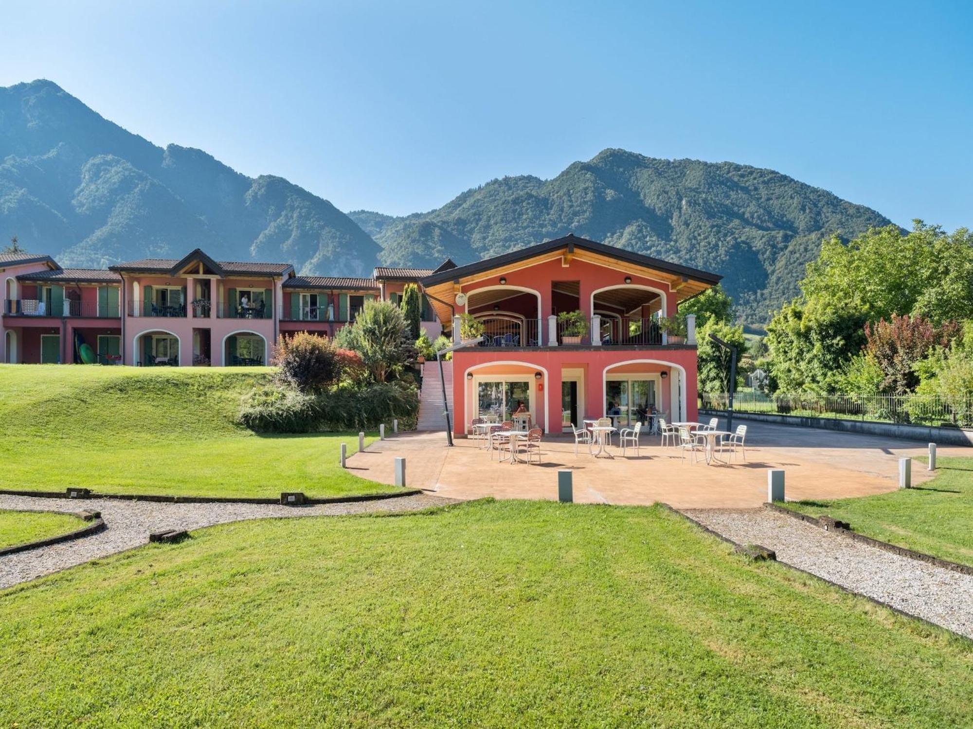 Spacious Apartment In Idro With Shared Pool Crone Dış mekan fotoğraf