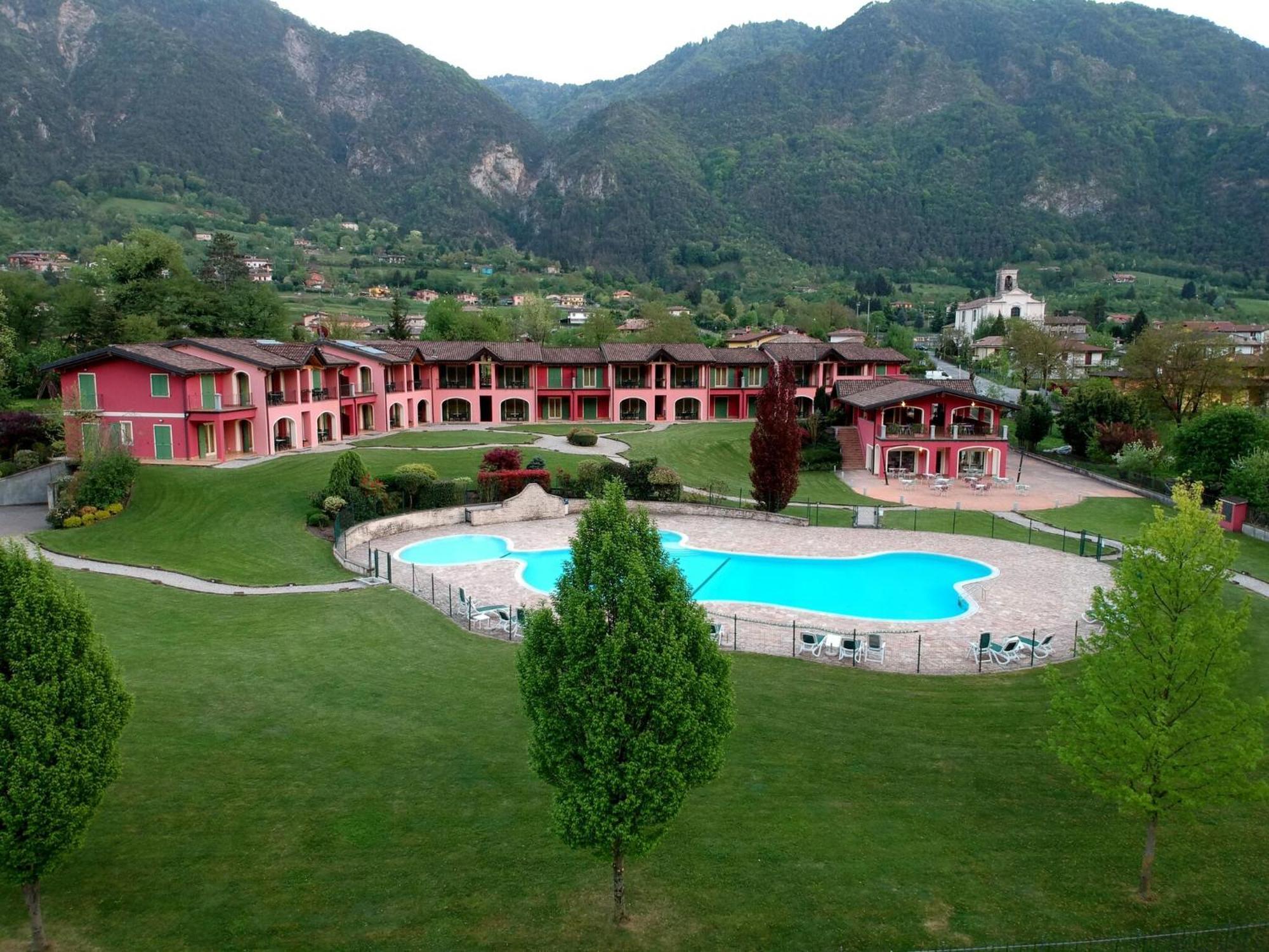 Spacious Apartment In Idro With Shared Pool Crone Dış mekan fotoğraf
