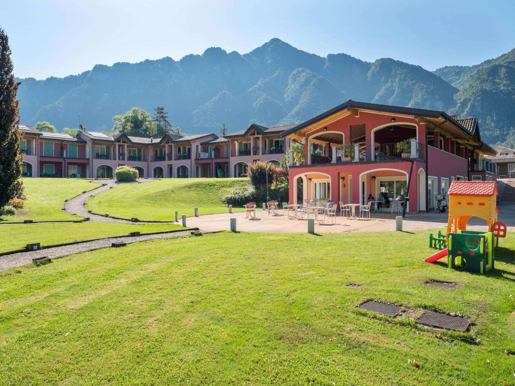 Spacious Apartment In Idro With Shared Pool Crone Dış mekan fotoğraf
