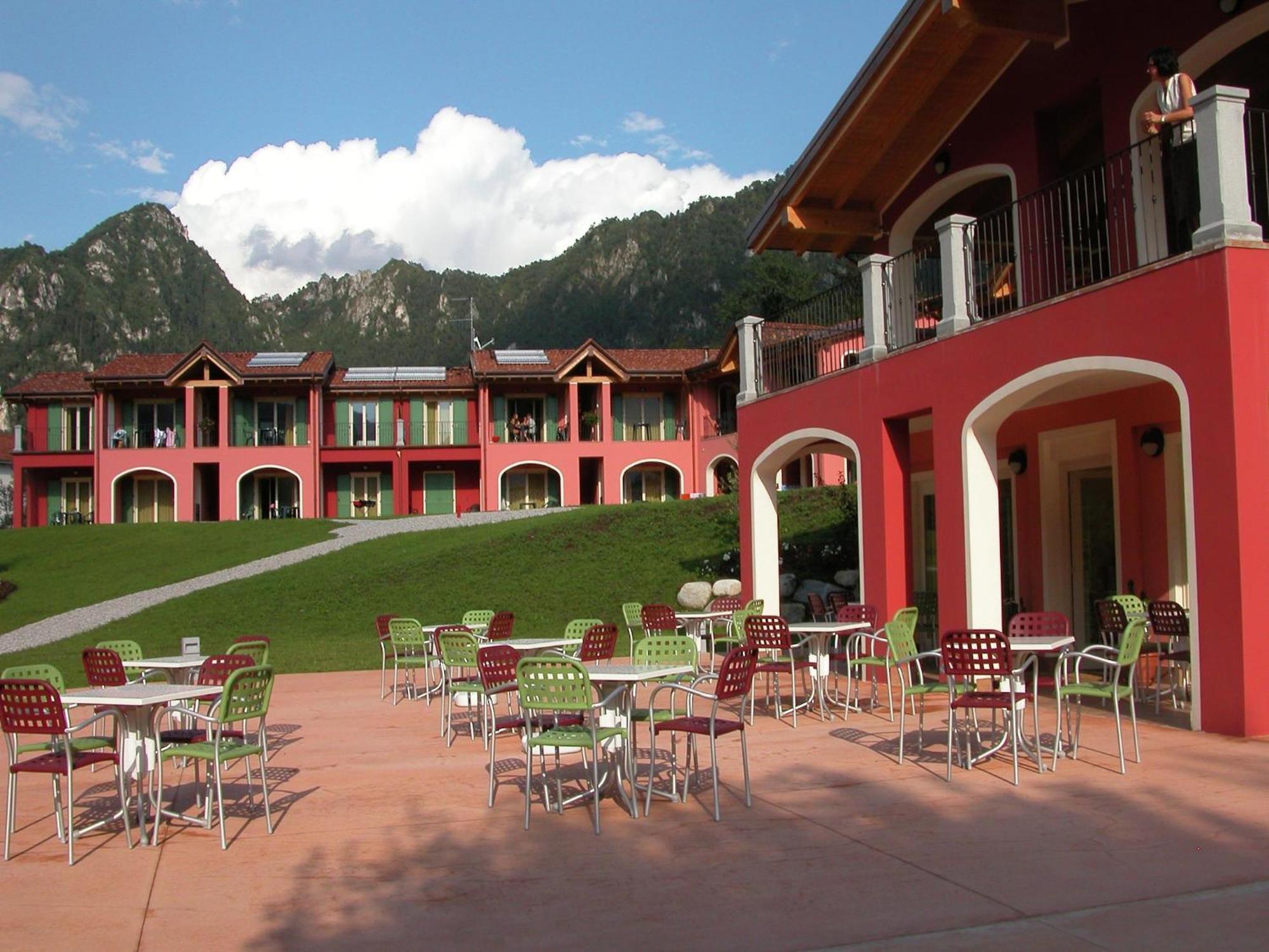 Spacious Apartment In Idro With Shared Pool Crone Dış mekan fotoğraf
