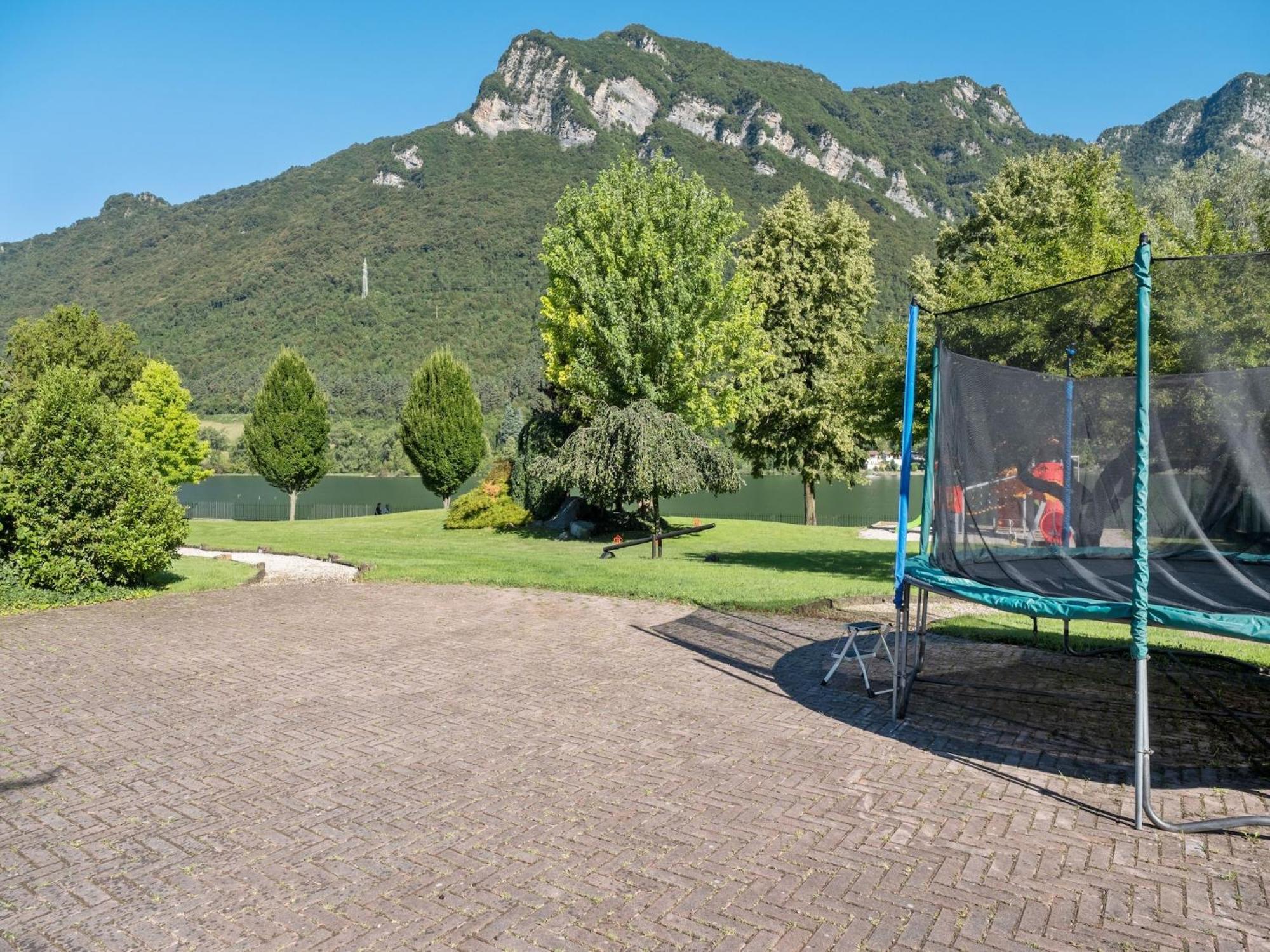 Spacious Apartment In Idro With Shared Pool Crone Dış mekan fotoğraf