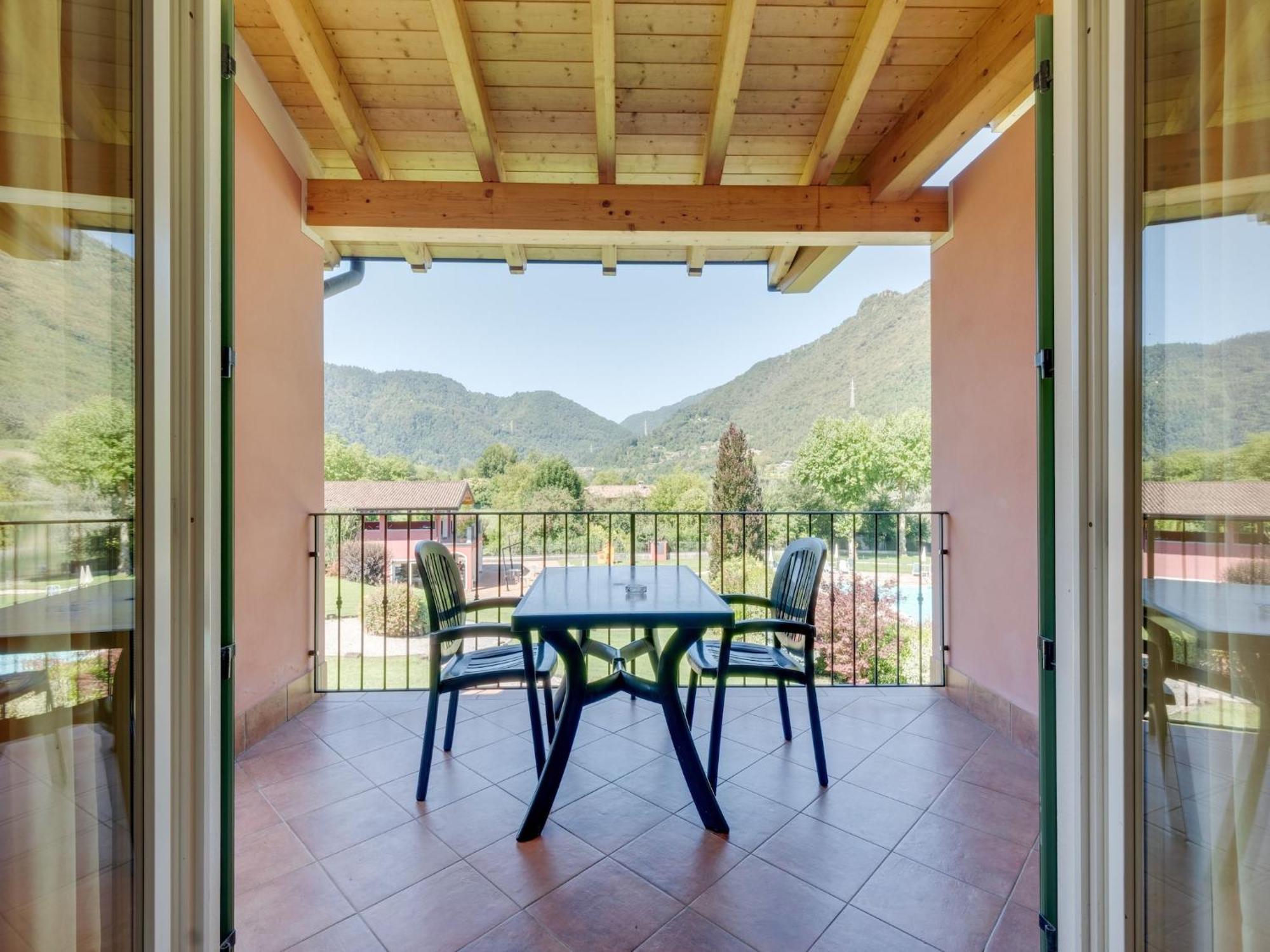 Spacious Apartment In Idro With Shared Pool Crone Dış mekan fotoğraf